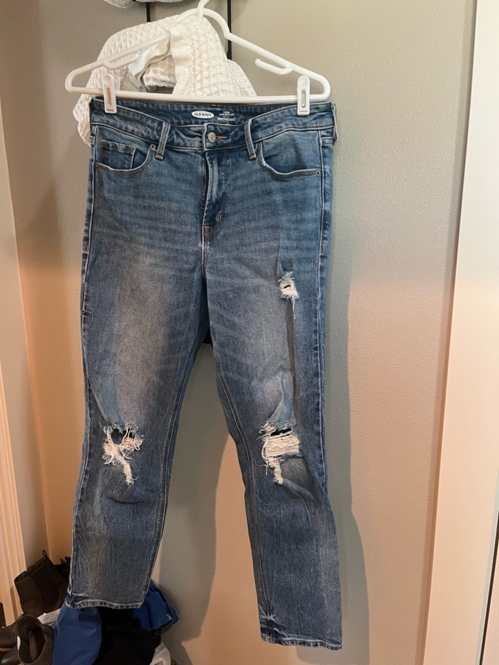 Old Navy Distressed Boyfriend Jeans in Blue